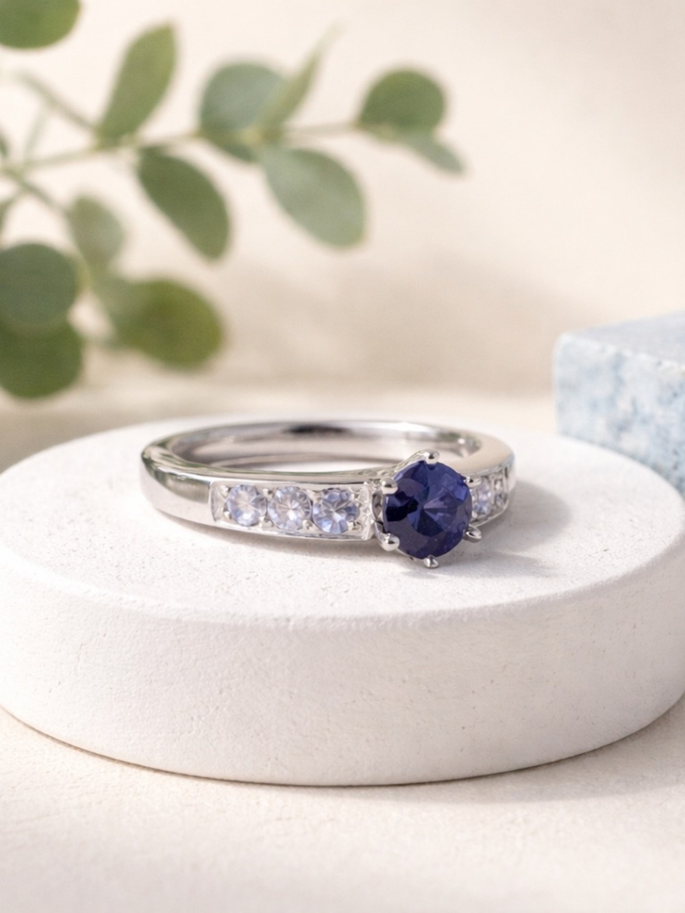 Amethyst & Iolite Ring - Picture 9 of 15